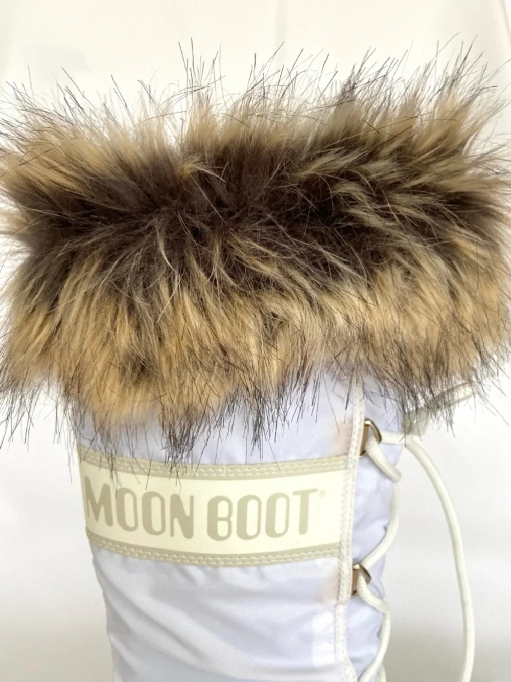 MOON BOOT Icon Faux Fur Trim Snow Boots Tall White Women’s Size 9.5 24008700/002